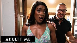 Unatkozó házastárs Ana Foxxx párnán szeretkezik és megreszeli kedvelő férje!