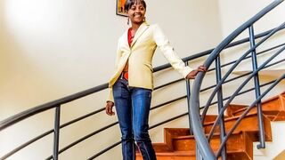 Csoki amatőr casting forgatás irodai fotózásra keményen megdugja a óriási faszú producer