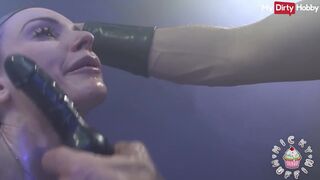 Szöszi amatőr fiatal micky muffin brutális anális dugással