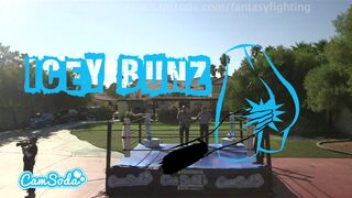 Forró fantasy harc orbitális tőgyes fiatal bombázókkal