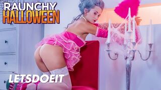 Shrima Malati maszkos idős szeretővel ünnepli halloween-t brutális dugással