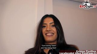 Német geek csóka megkúrja a forró latin amerikai milf-et randin