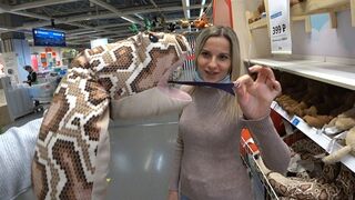 Letty black vadul szeretkezik a nyilvános helyen monster pub 2-vel