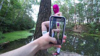 Szöszi tinédzser kufircolás cosplay-ben, arcra élvezés balaklaván