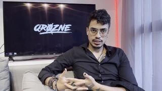 Keményen szeretkeznek az amatőr ribancok a gyűlölködők ellen